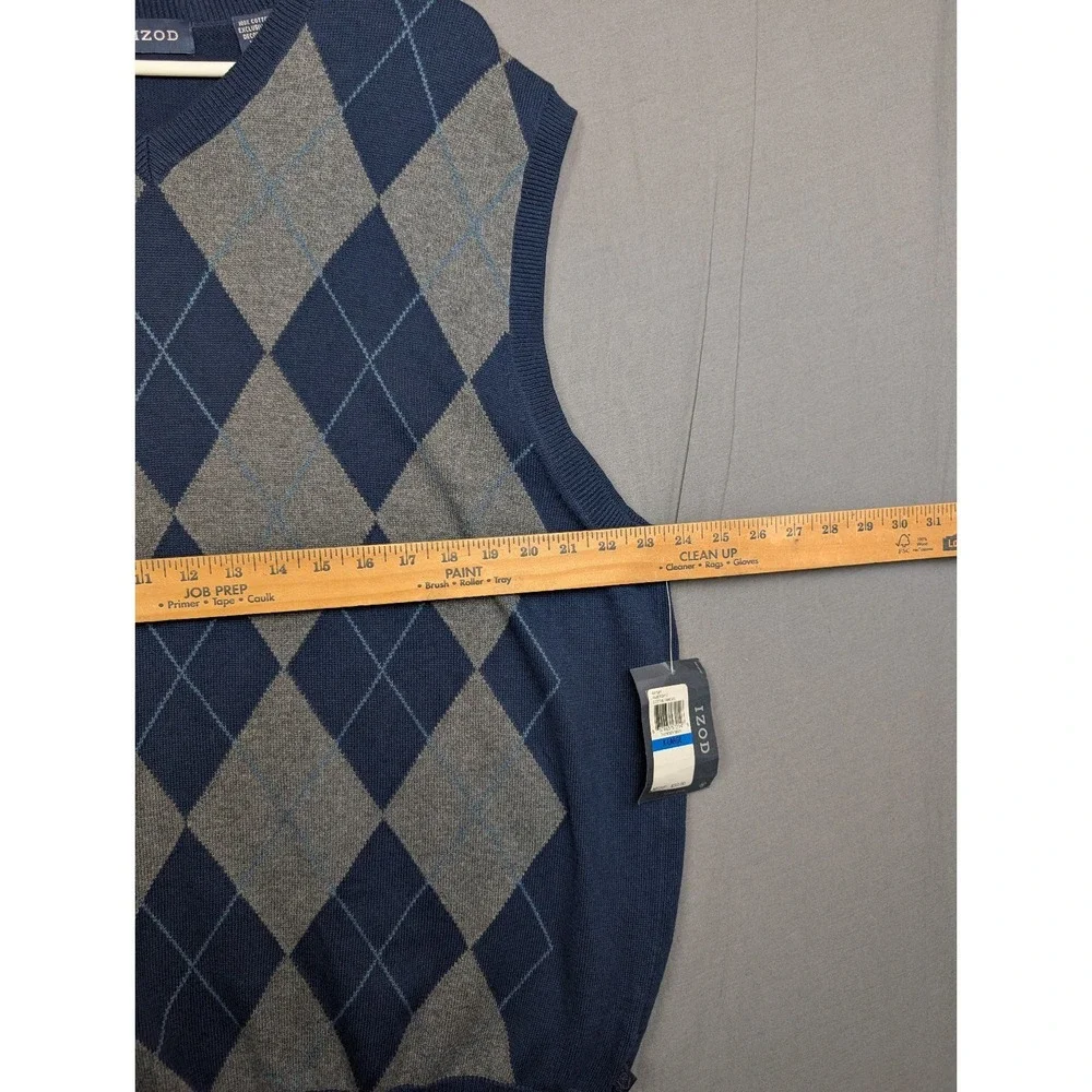 IZOD‎ Sweater Vest Men XL Blue Gray  Argyle Diamond Preppy  Knit VNeck